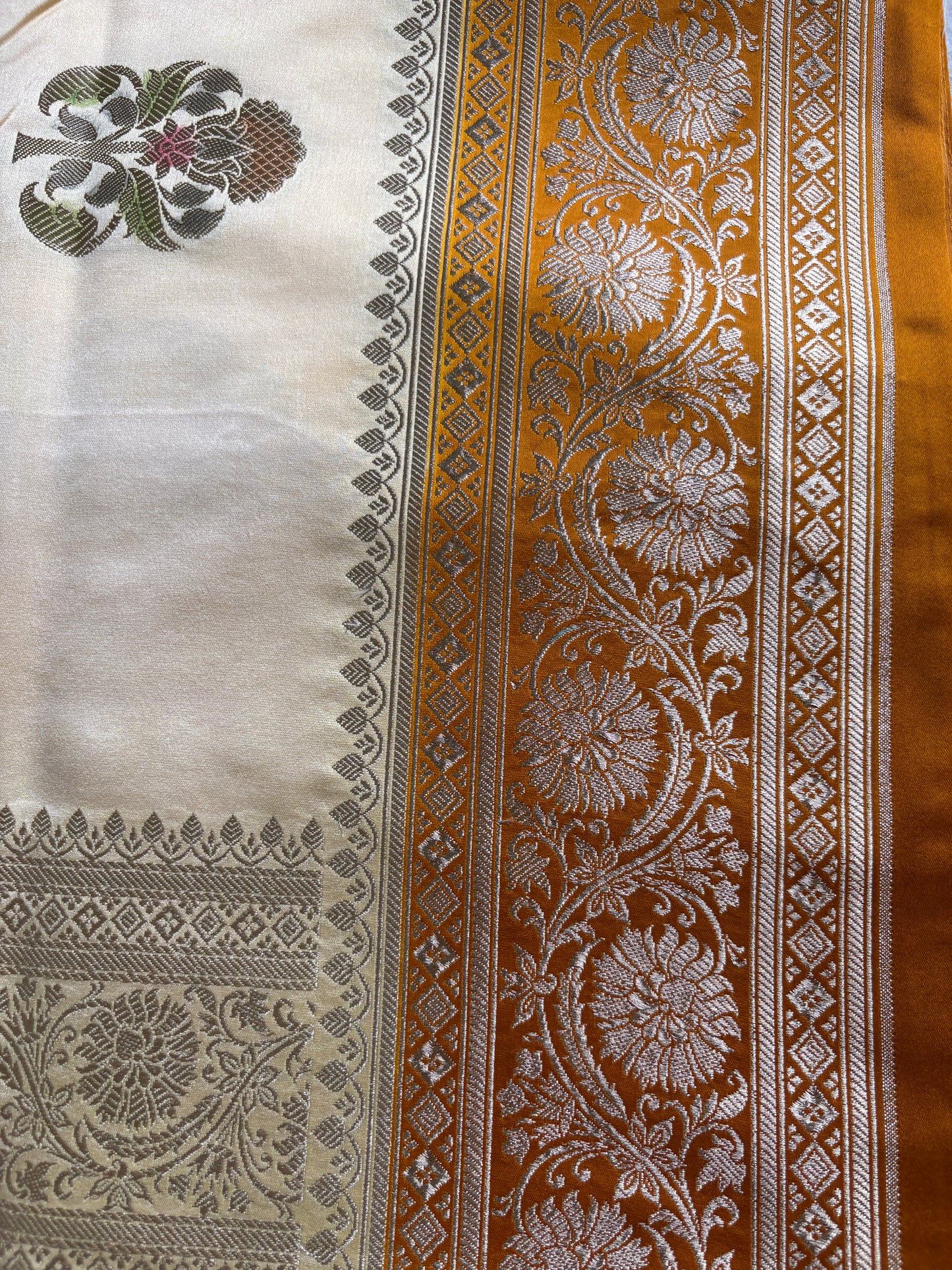 Off-White Katan  Pure Banarasi Mushroom Silk Saree