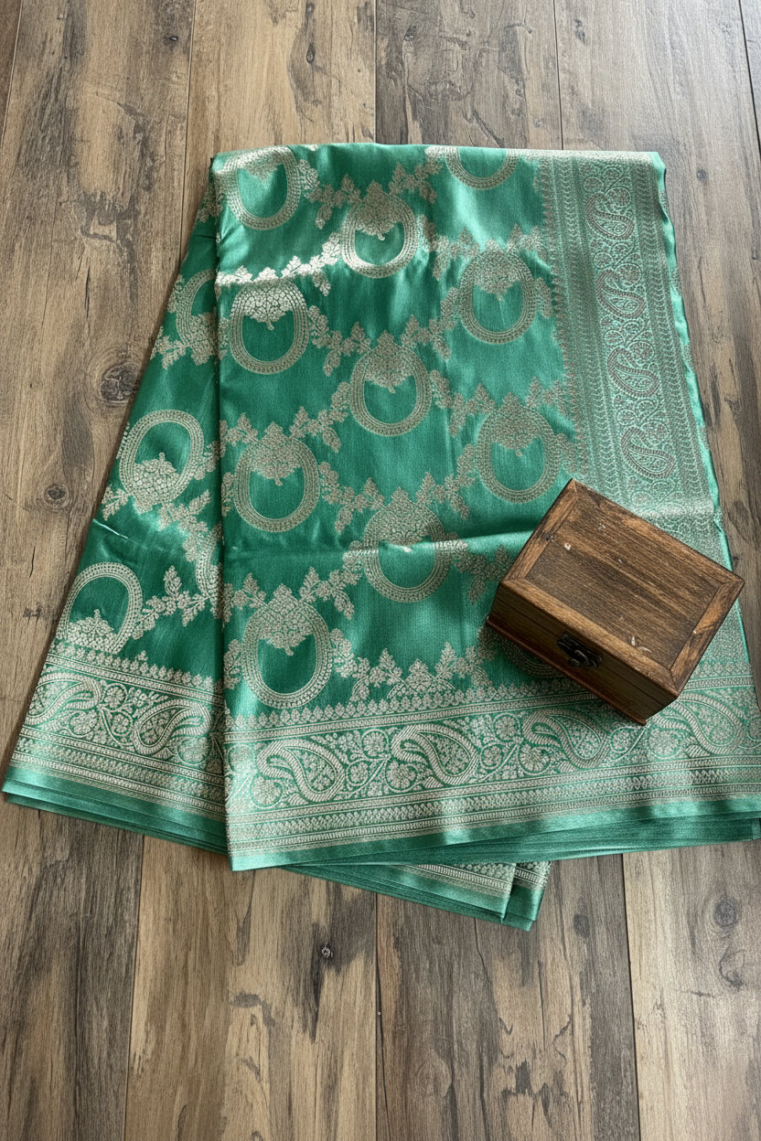 Emerald Green Pure Banarasi Mashrum  Silk Saree