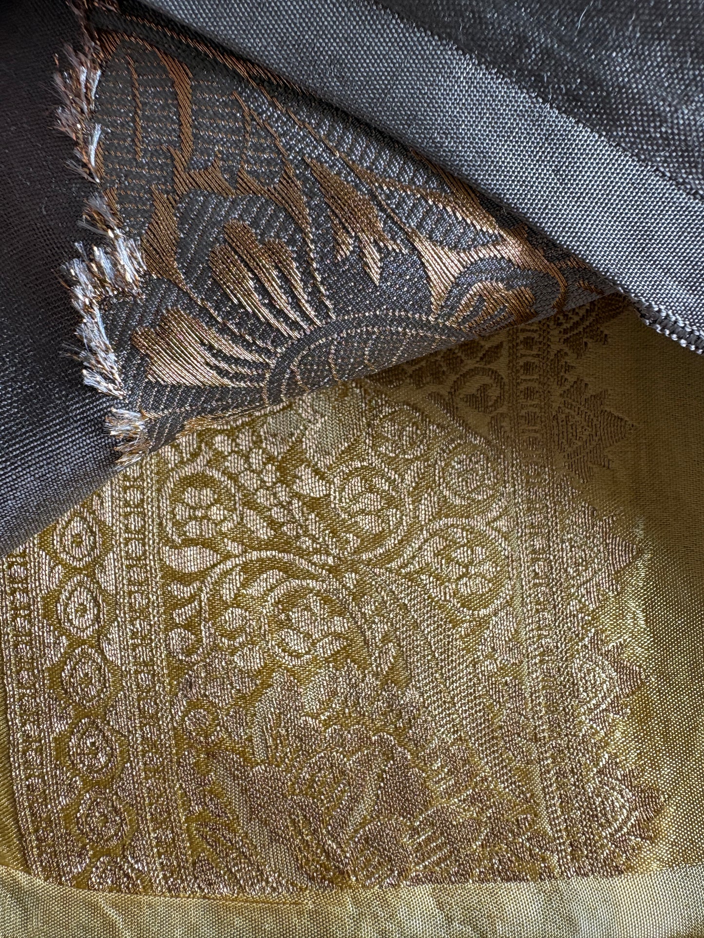 Iridescent Silver-Grey Pure Banarasi Silk Saree