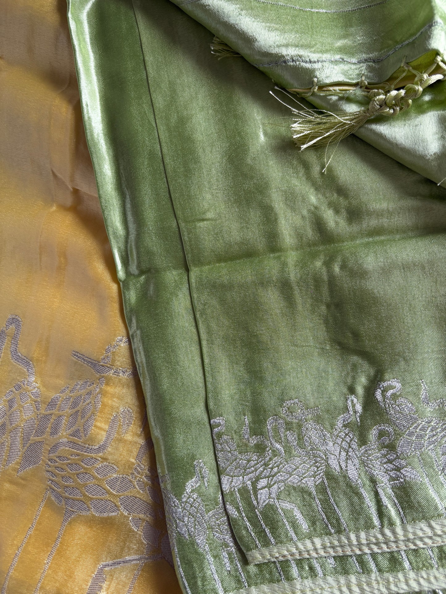 Dual-Tone Mehendi Green & Mustard Gold Pure Silk Saree